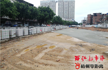 新湖一路北段平整场地