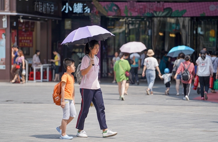 酷热将退 今明两天阵雨来袭