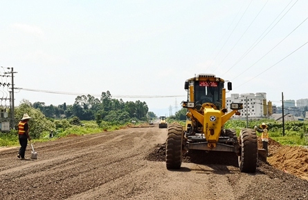 加快推进绕城公路建设