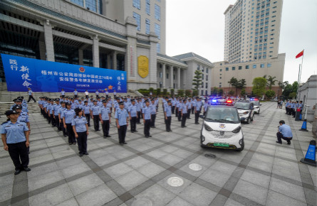 43辆新能源警务用车“上岗”