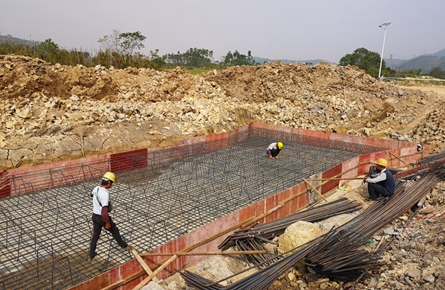 苍海国家湿地公园建设景观桥 