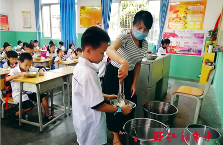 万秀区多所小学重新开设早餐