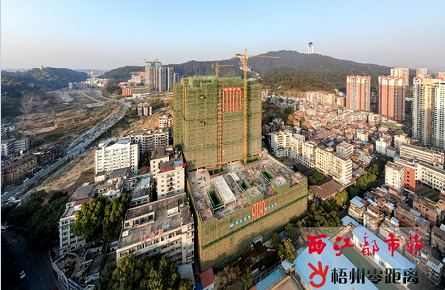市工人医院门诊住院综合楼封顶