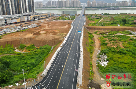 推进路网建设