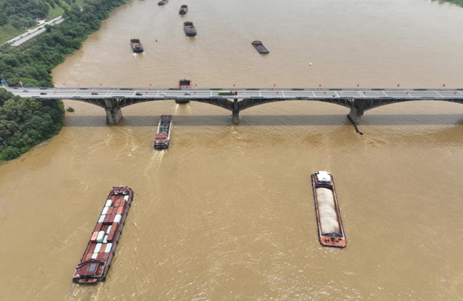 长洲水利枢纽坝下航段恢复双向通航