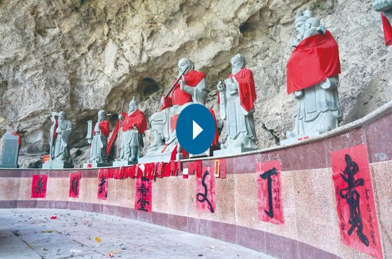 竞技拔头筹 场中数英豪