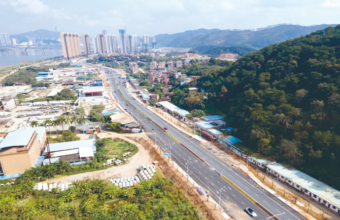 高旺路西段完成拓宽翻新