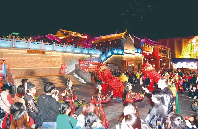 观夜景 看表演