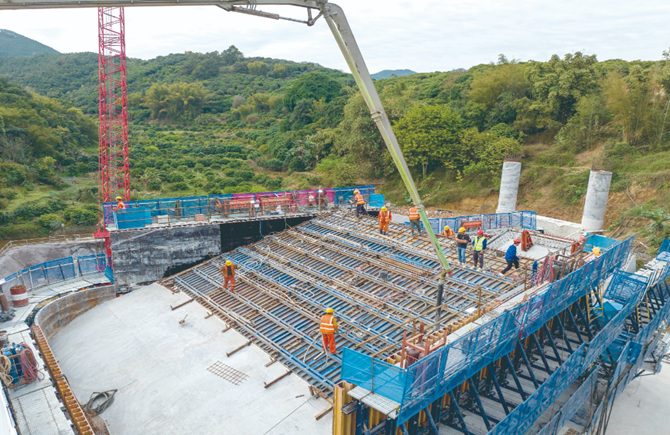 苍容浔江大桥完成首个锚碇浇筑