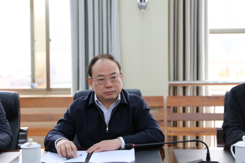 梧州市人大调研组调研无偿献血工作 市人大常委会副主任谢凌云发表